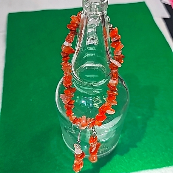 Natural Carnelian Stone Bracelet with Matching Earrings - Picture 3 of 4